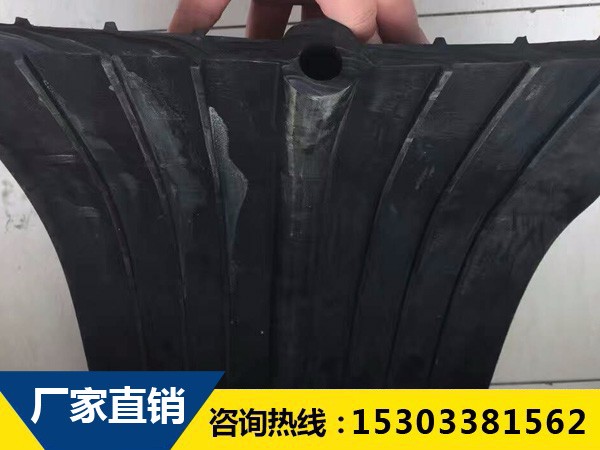 我在變形縫橡膠止水帶施工現(xiàn)場發(fā)現(xiàn)了什么？